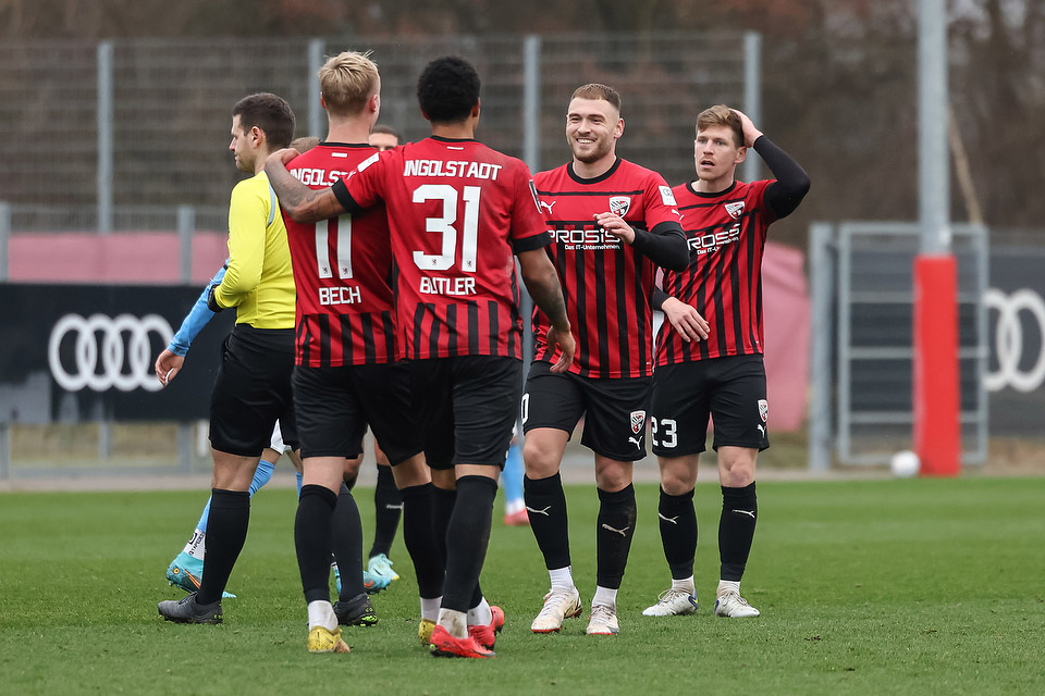 Deutlicher TestspielSieg Deutlicher TestspielSieg